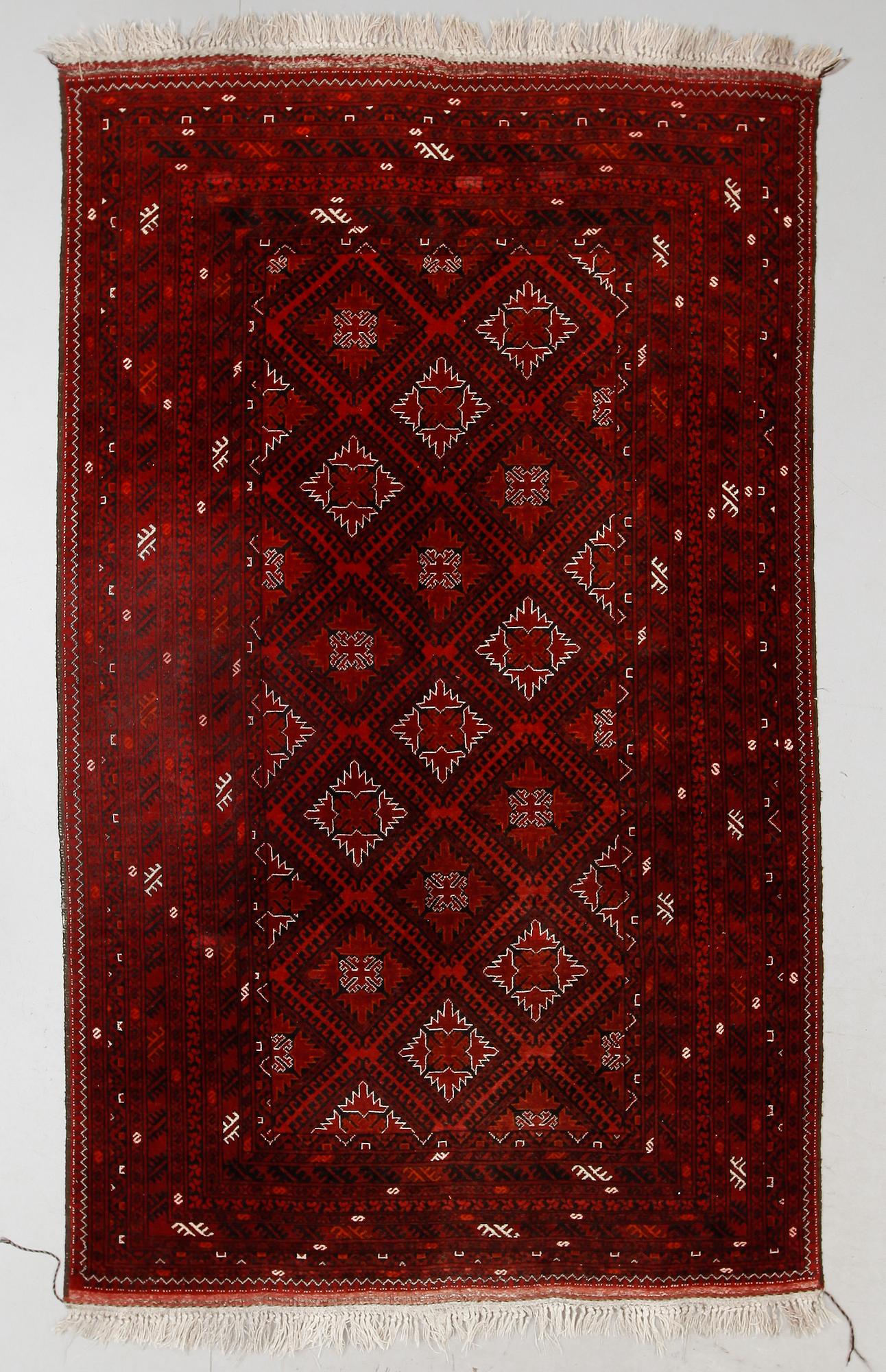 MATTA, Afghan, ca 260 x 168 cm.