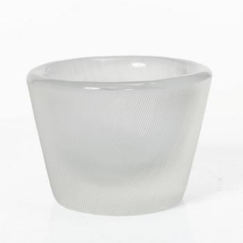 Tapio Wirkkala, Plate, “Lehti”, and bowl, Iittala.