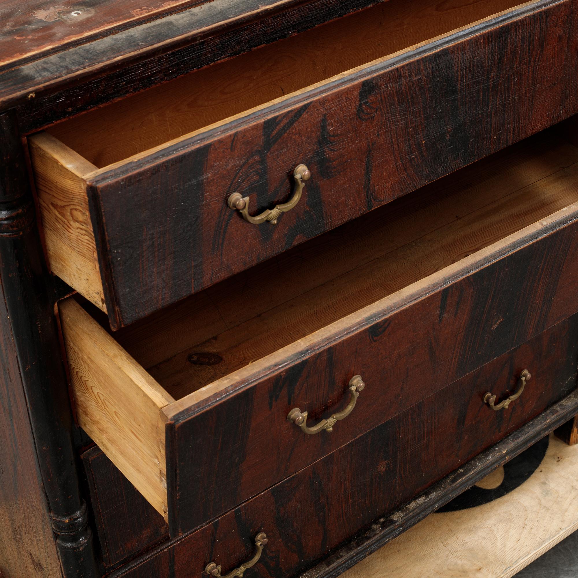 Byrå, nyrenässans, omkring år 1900.