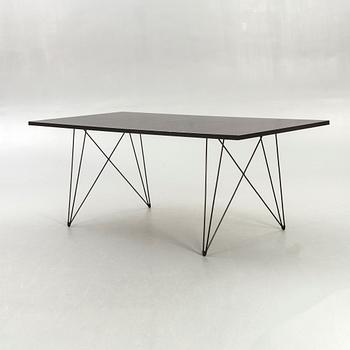 Andries & Hiroko van Onck, table,   "Tavolo Xz3" for Magis.