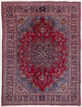 Carpet, Mesh. approx. 388 x 292 cm.