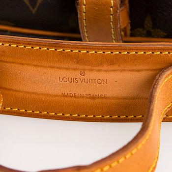 Louis Vuitton, a Monogram "Saumur 30" bag.