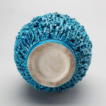 GUNNAR NYLUND, Vas "Igelkott", chamotterat stengods, Rörstrand.