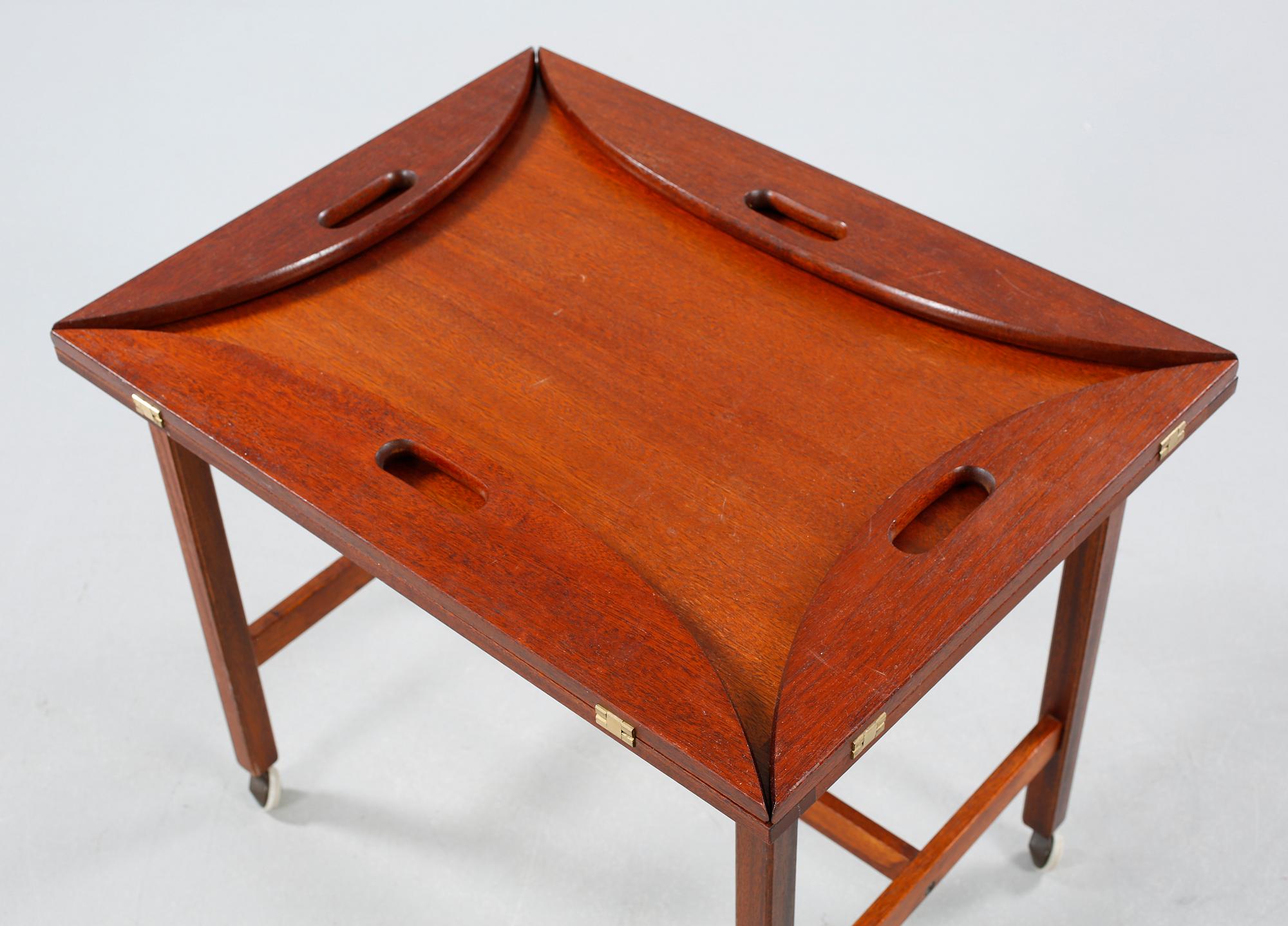 BORD, sk "Butlers Tray", Möbelfabriken Trekanten, Danmark, 1900-talets andra hälft.