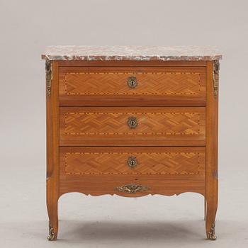 BYRÅ, gustaviansk stil, 1900-tal.