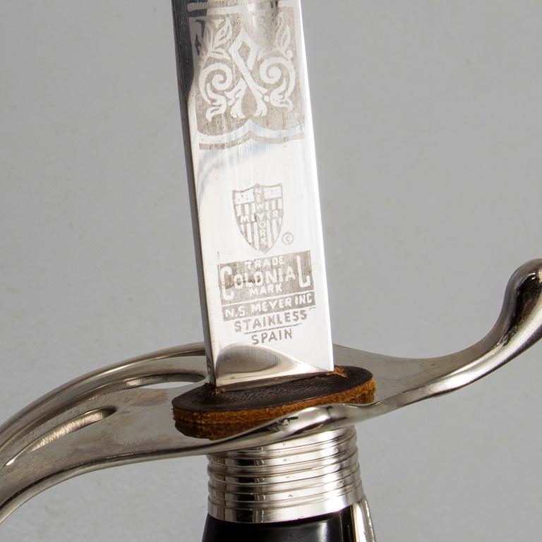 AN AMERICAN PRESENTATION SWORD FROM THE SECOND HALF OF THE 20TH CENTURY.