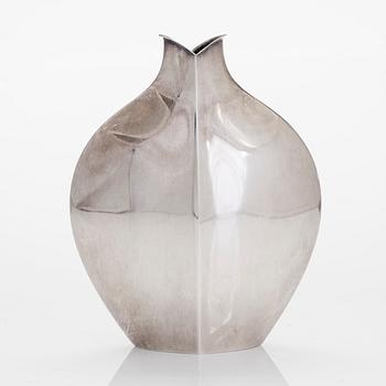 Tapio Wirkkala, maljakko, hopeaamalli TW 42, Kultakeskus, Hämeenlinna 1961.