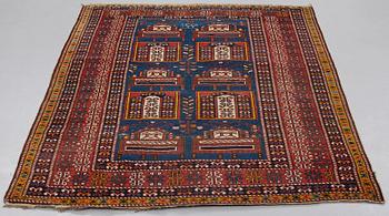 A RUG, antique Shirvan probably, ca 177 x 138,5 cm.