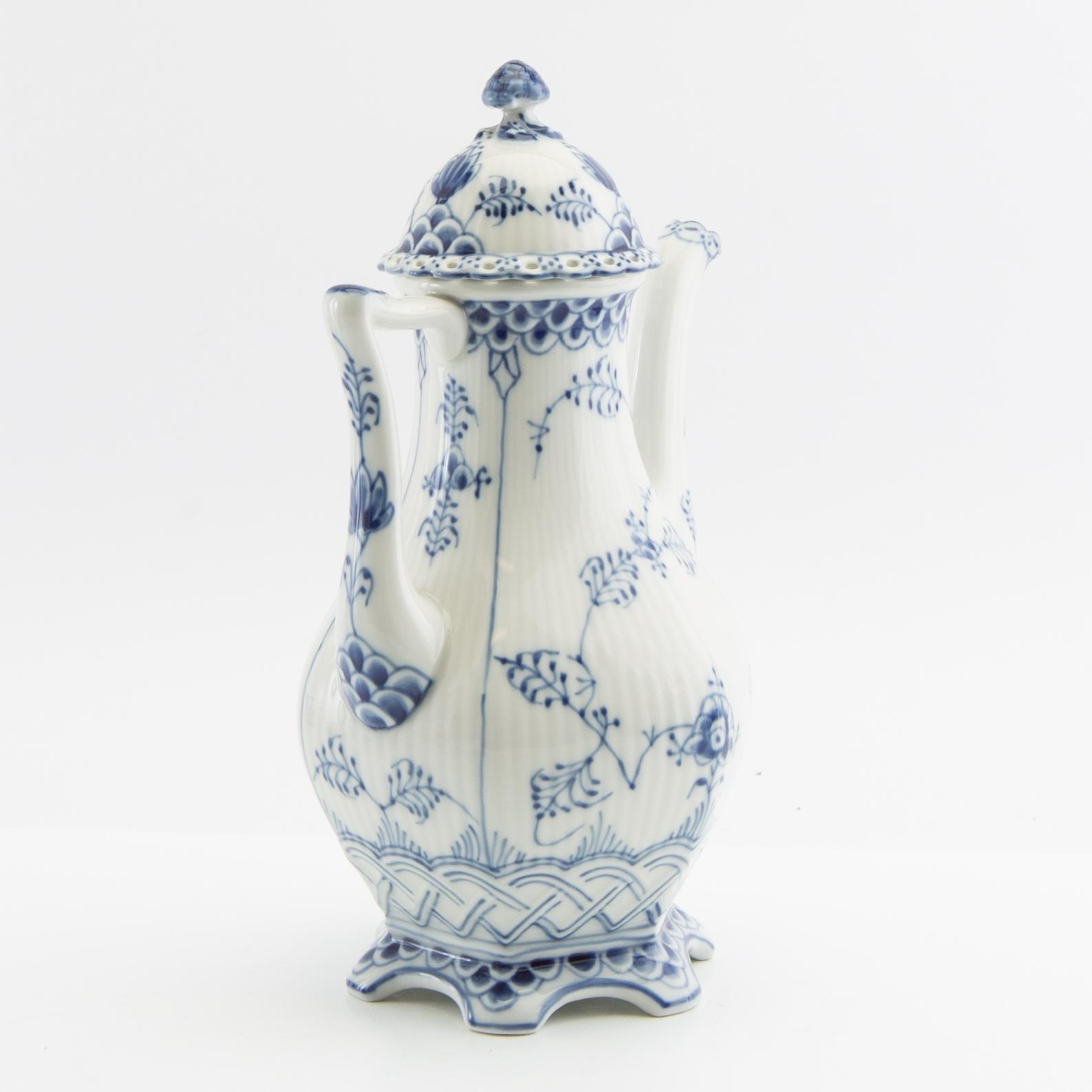 Servis 18 dlr "Musselmalet" Royal Copenhagen Danmark porslin.