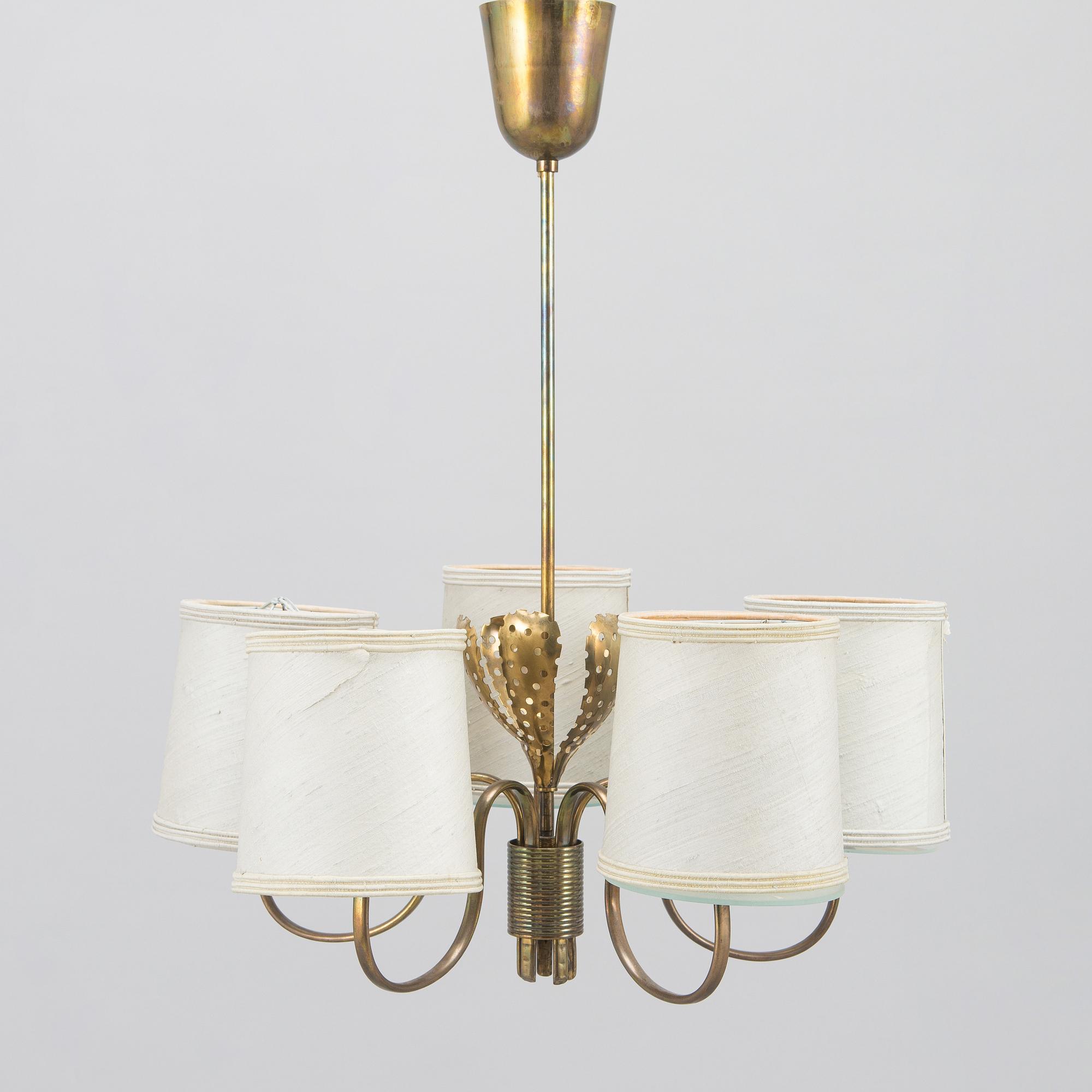 Paavo Tynell, A '9030' chandelier for Taito. Made to order 1950.