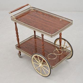 SERVERINGSVAGN, 1900-talets andra hälft.