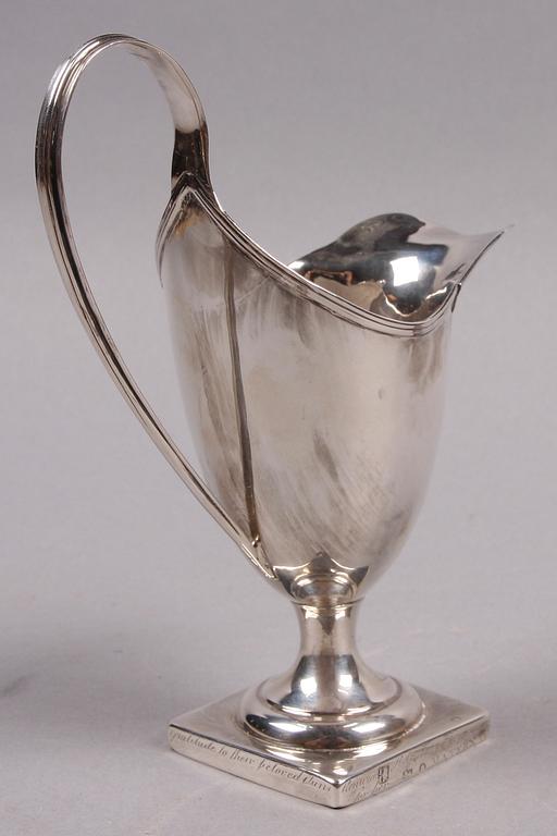 GRÄDDKANNA, silver, empire, London, omkring 1800.