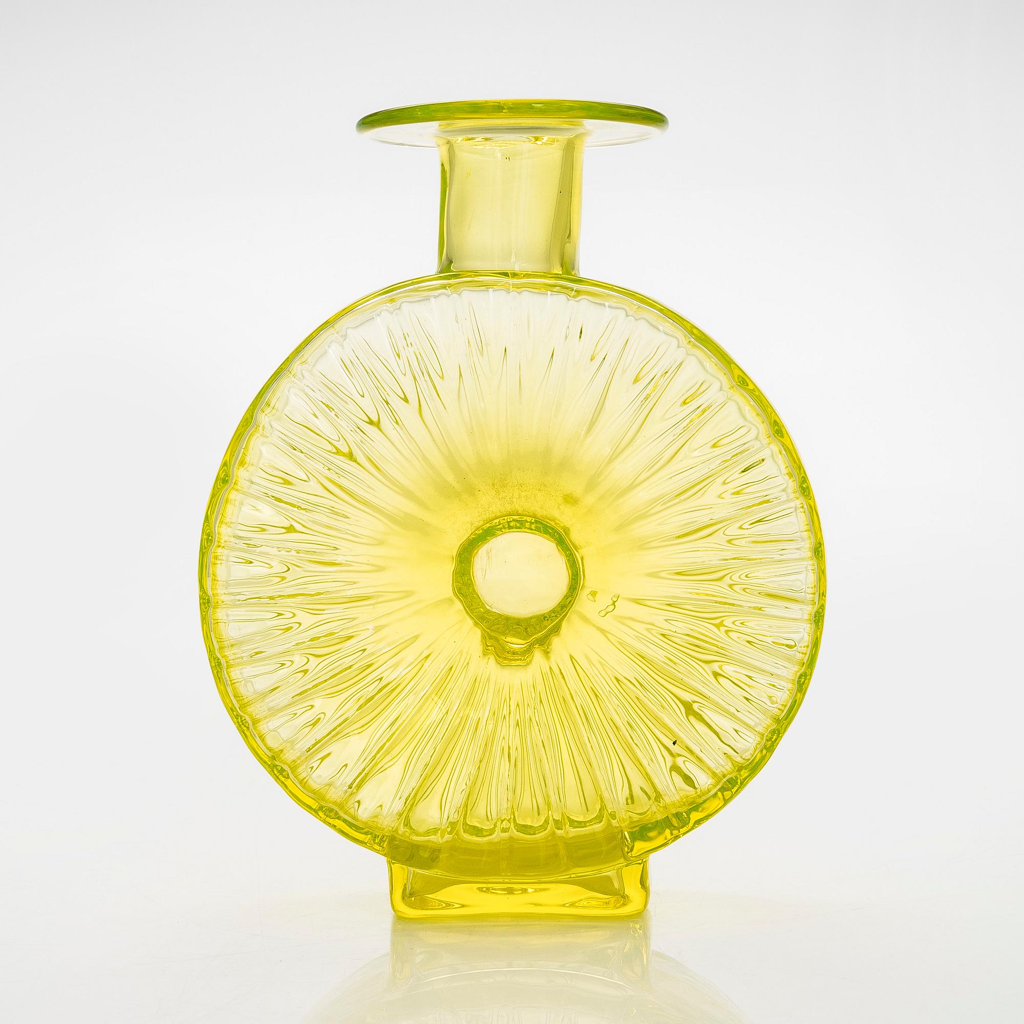 Helena Tynell, a 'Solflaskan' for Riihimäki Glassworks, Finland. In production 1964-1974.