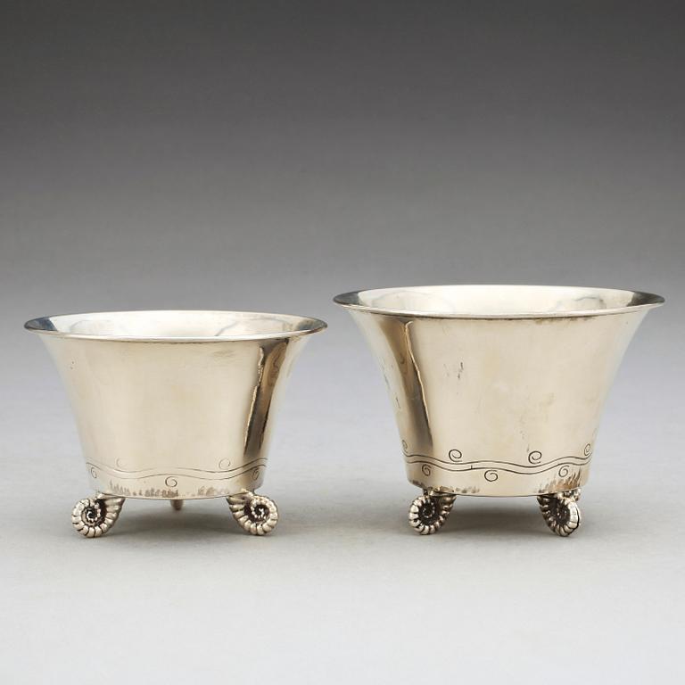 SKÅLAR, 2 st, silver, WA Bolin, Stockholm, 1926. Totalvikt ca 153 g.