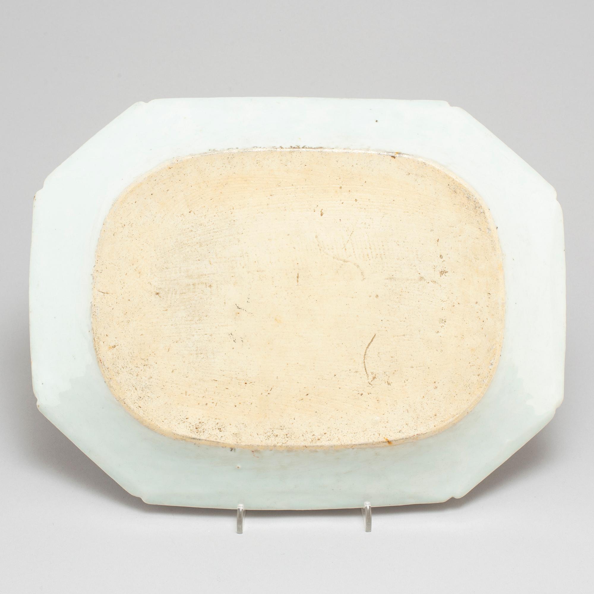 A 'clobbered' blue and white serving dishes, Qing dynasty, Qianlong (1736-95).