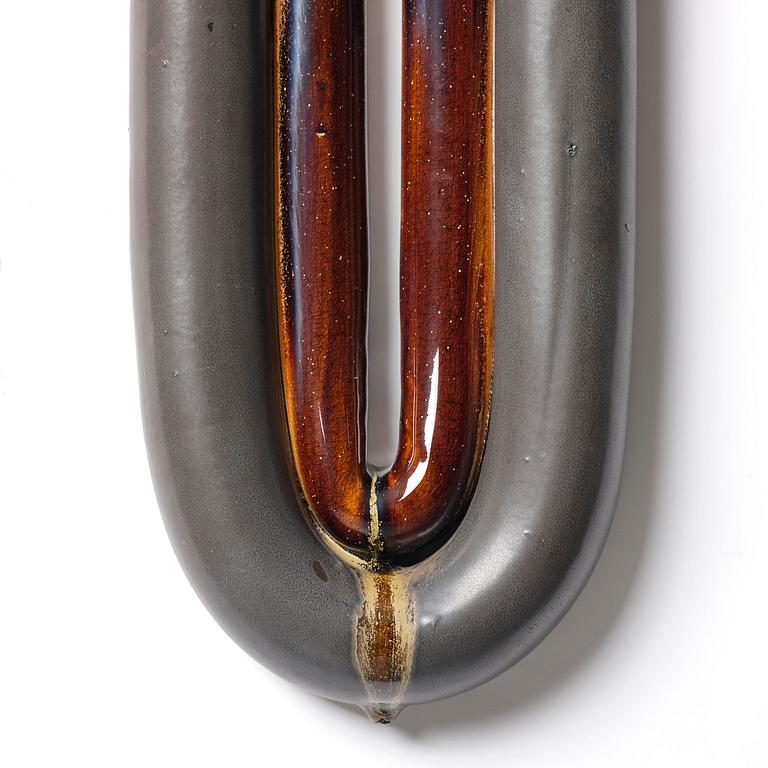 Mårten Medbo, väggskulptur, "Morfologi", stengods, egen ateljé, 2019.