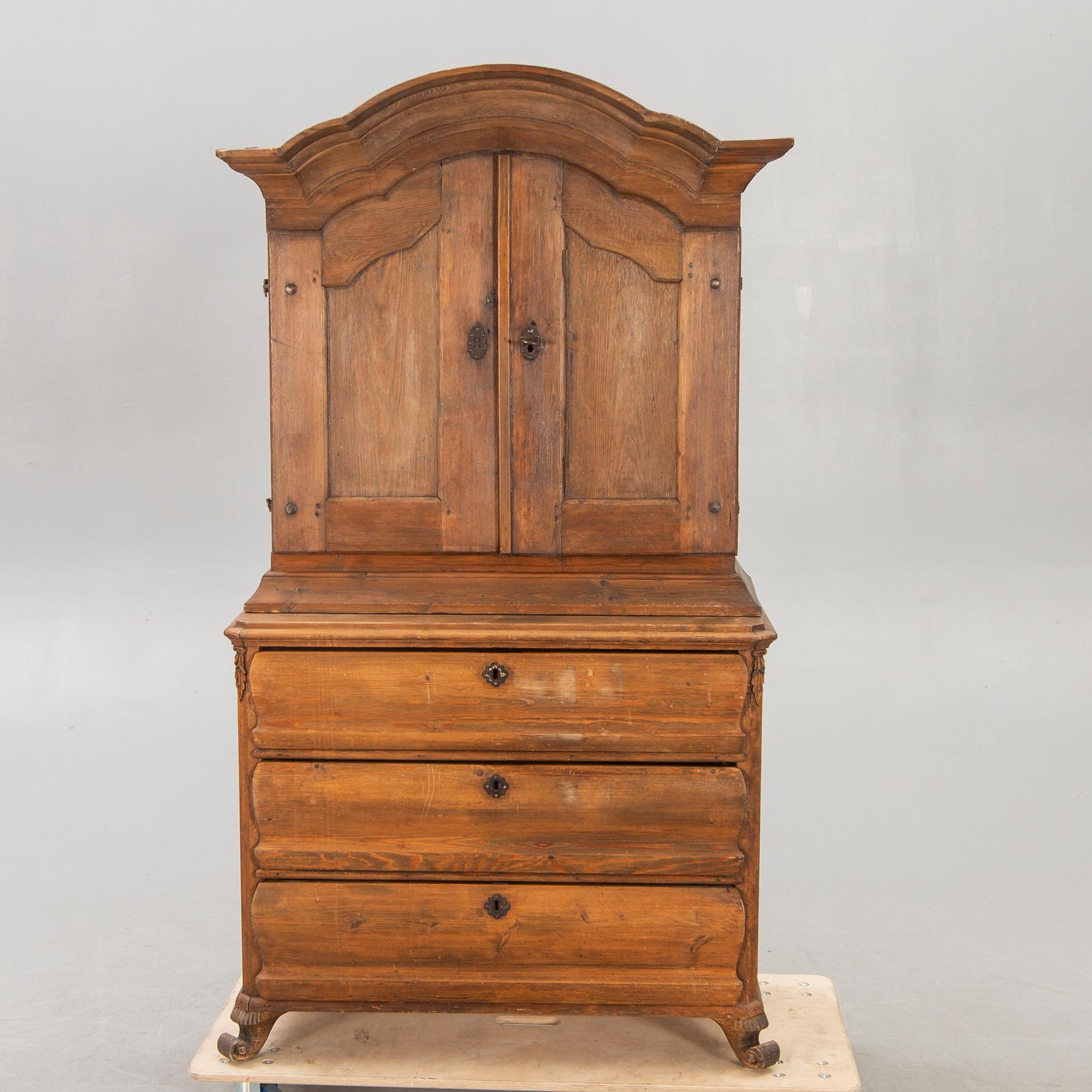 A Swedish cupboard around 1800.