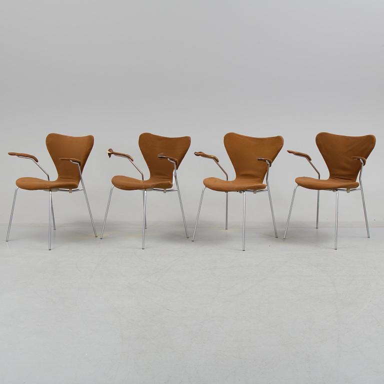 ARNE JACOBSEN, karmstolar, 4 st, "Sjuan" för Fritz Hansen, Danmark, 1971.