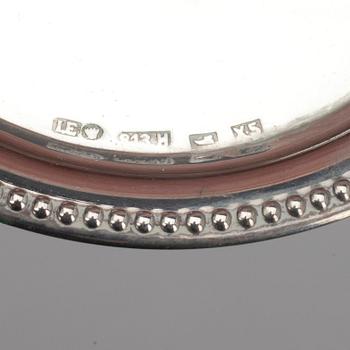GLASUNDERLÄGG, 12 st, silver. Import J. Erling Helsingfors 1927. Vikt 108 g.