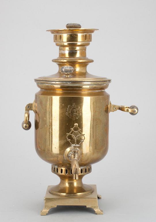 SAMOVAR, mässing, träskaft, Ryssland, Tula, 1800-tal.