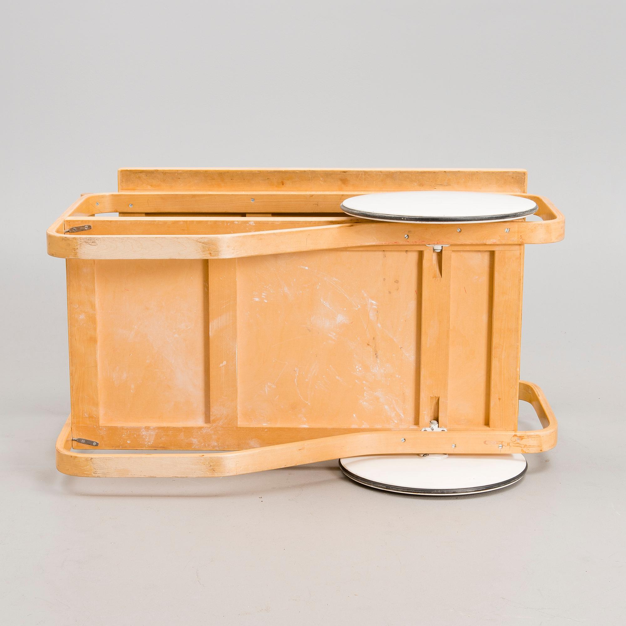 ALVAR AALTO, serveringsvagn modell 90, Artek 1900-talets mitt.