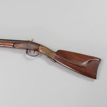 An percussion rifle from around year 1800.