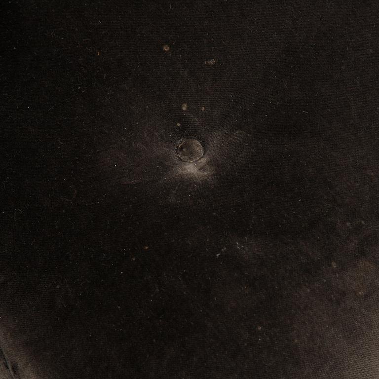 Josef Frank, a 'Liljevalchs' sofa, Svenskt Tenn, Sweden, recent production.