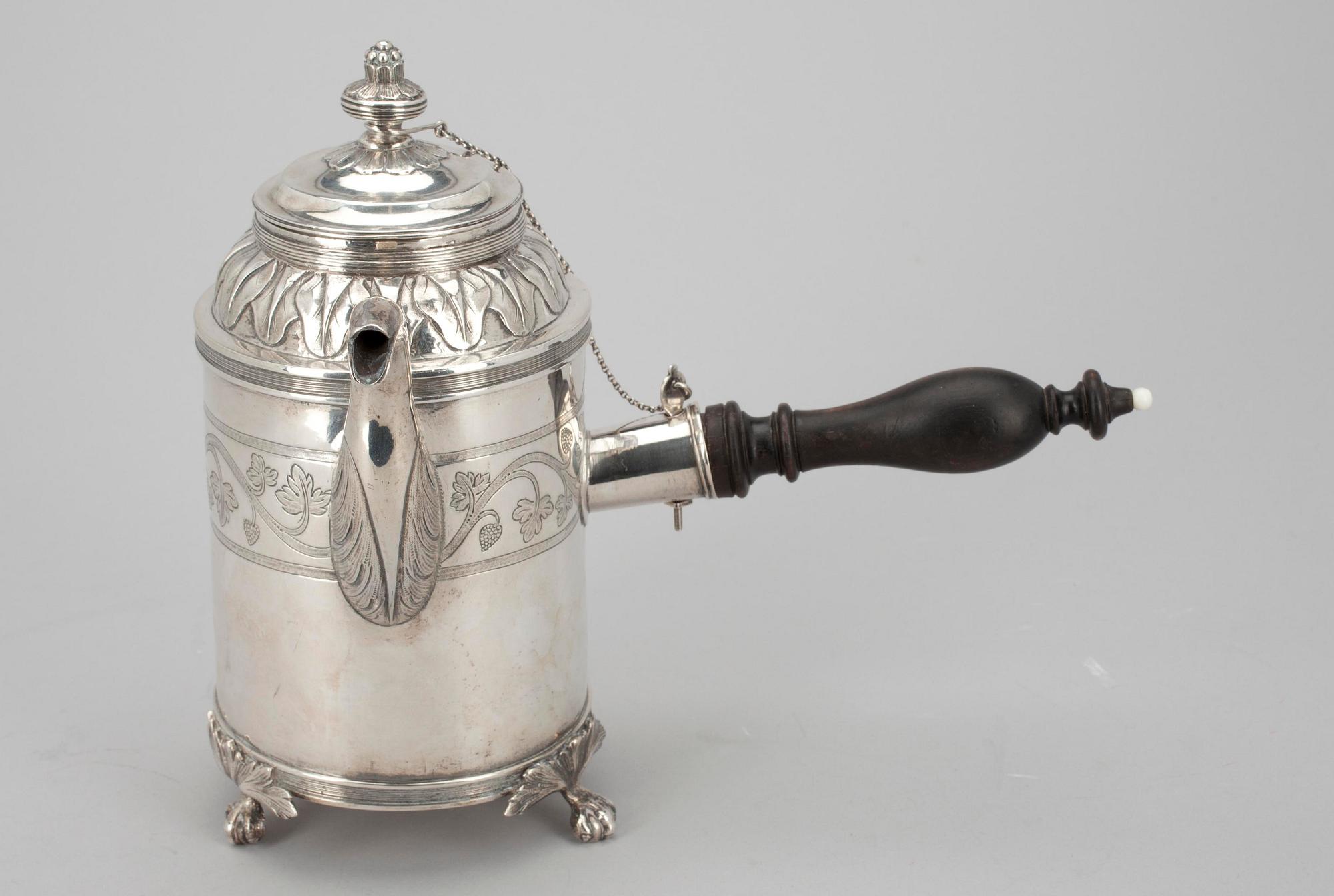 KAFFEKANNA, silver, Daniel Hallman, Stockholm 1809. Vikt 809 g.