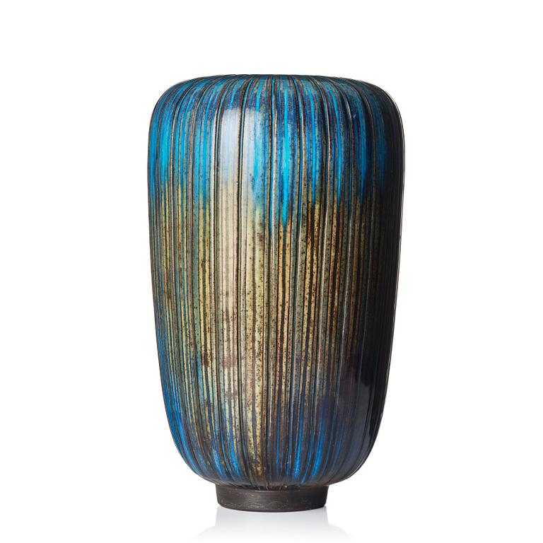 Wilhelm Kåge, a grand "Farsta" stoneware vase, Gustavsberg Studio, Sweden 1950s.