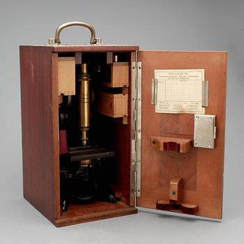 MIKROSKÅP, Ernst Leitz, Wetzlar, Tyskland, 1900-talets första hälft.