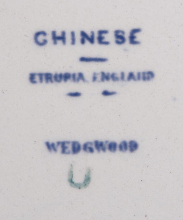 MATSERVISDELAR, 52+7 st, flintgods, "Chinese", Wedgwood samt "Skåne", Rörstrand.