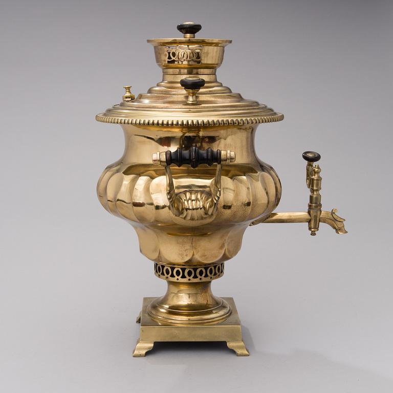 A late 19th century Russian samovar by Vorontsov Brothers, Tula.