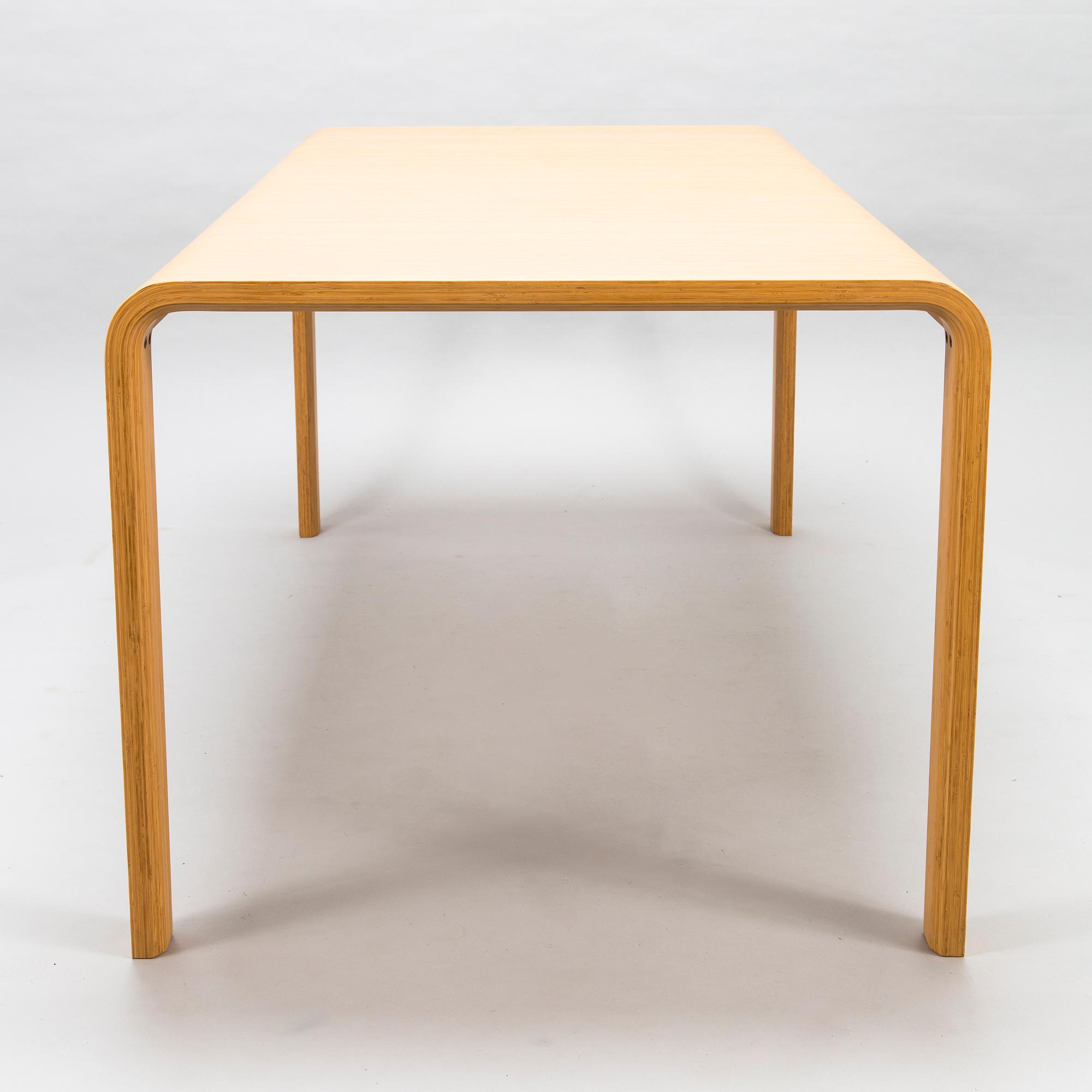 HENRIK TJAERBY, ruokapöytä, "Bamboo", Artek Studio, 2000-luku.