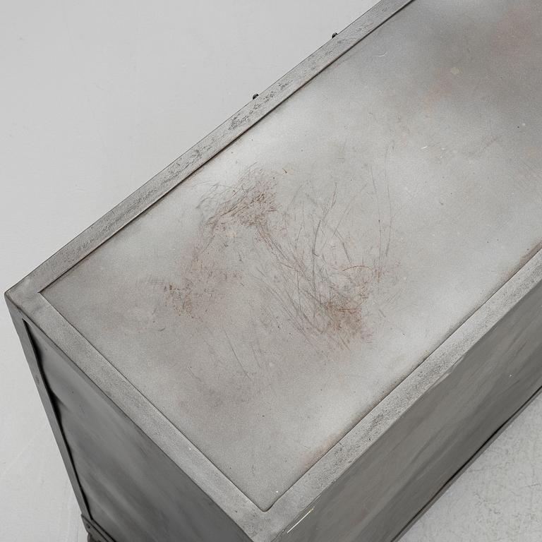 Sideboard, Manzana.