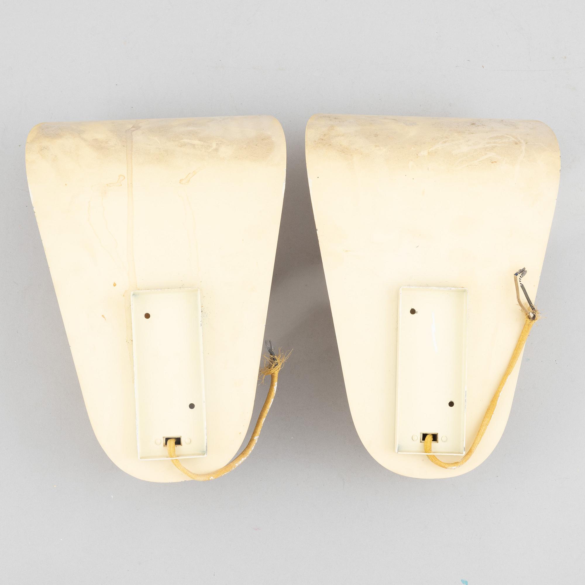 Haraldn Notini, a pair of model "8596" wall lights, Arvid Böhlmarks Lampfabrik, Sweden, 1940's/50's.