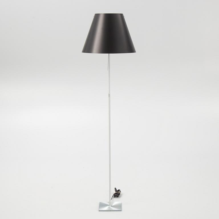 Paolo Rizzatto, golvlampa, "Costanza D13", Luceplan, Italien 1900-talets andra hälft.