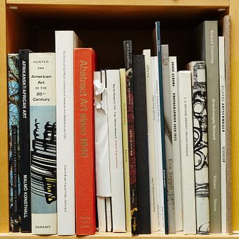 Björn Springfeldt's art library.