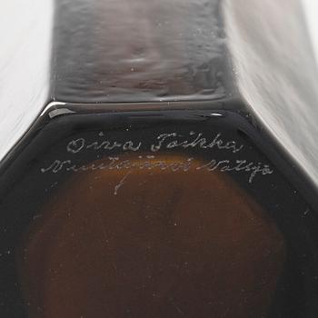 Oiva Toikka, A glass bottle, signed Oiva Toikka Nuutajärvi Notsjö.