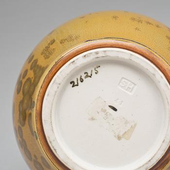 VAS, stengods. Sign Sven Hofverberg.