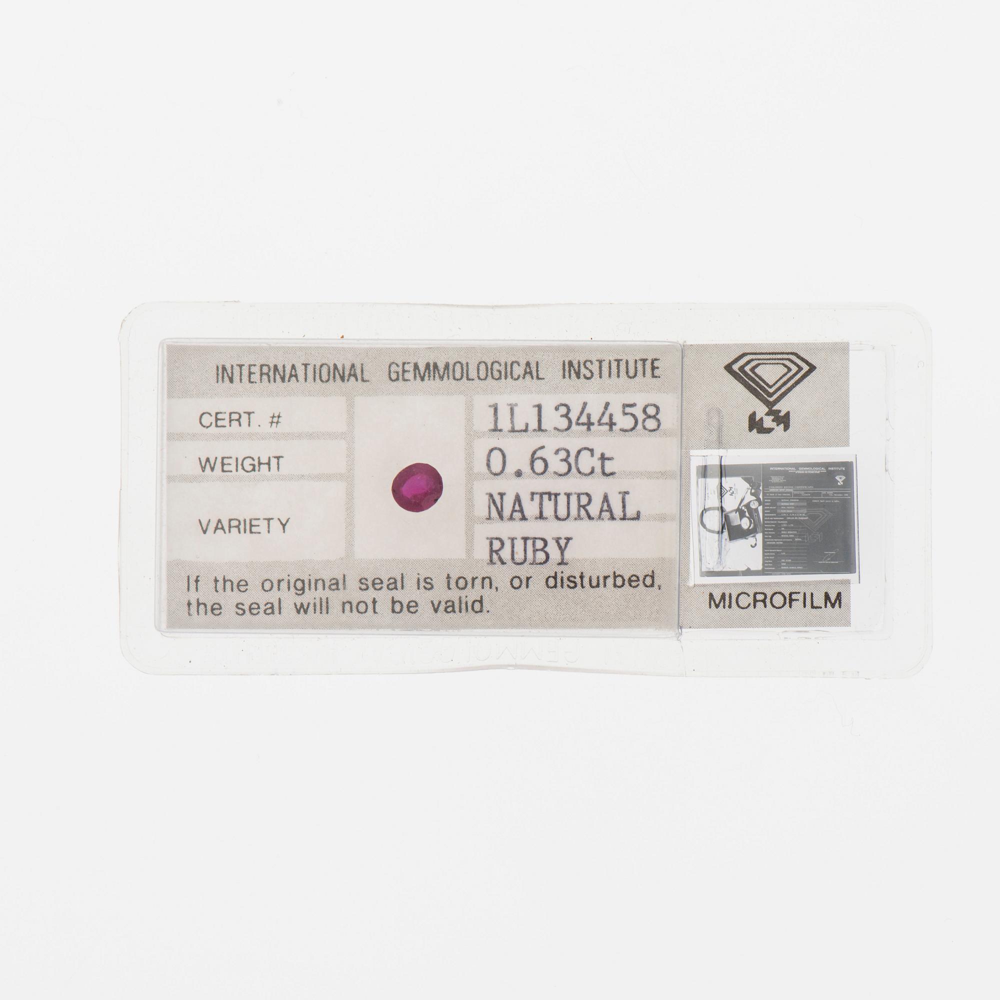 RUBIN, oval fasettslipad 0,63 ct.