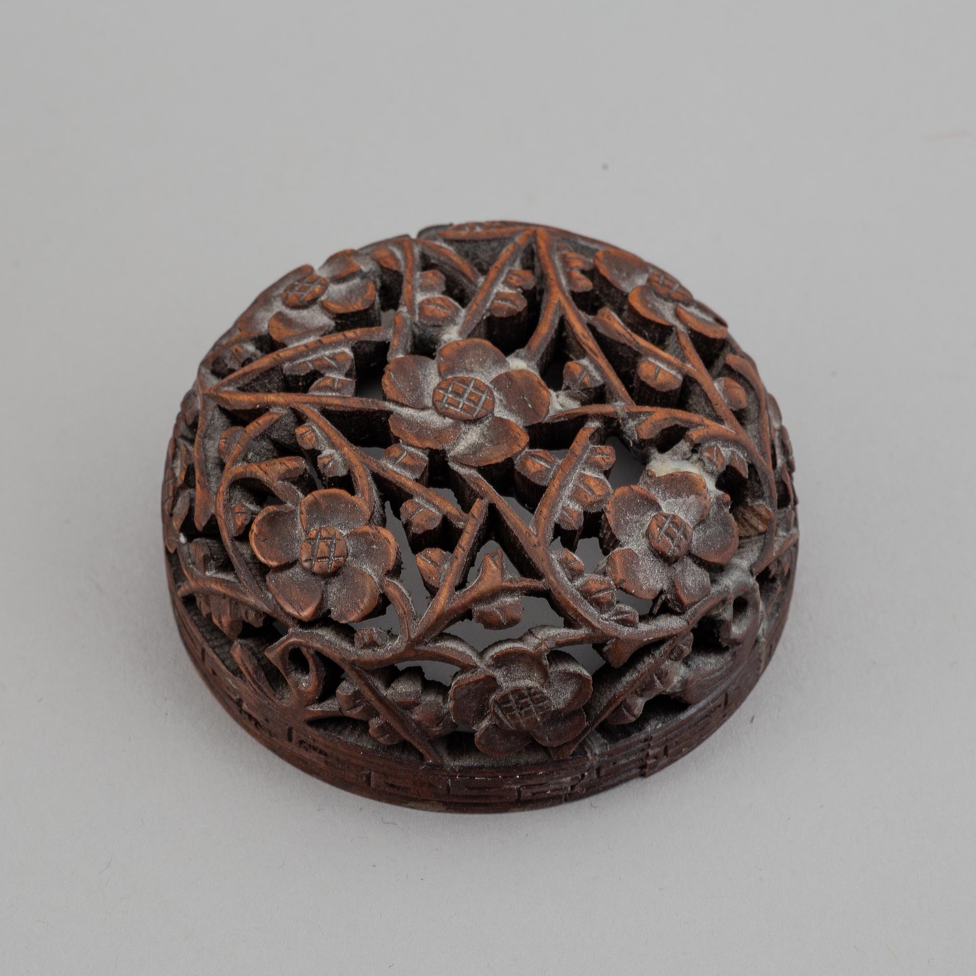 A blue and white jar, Qing dynasty, 18th Century.