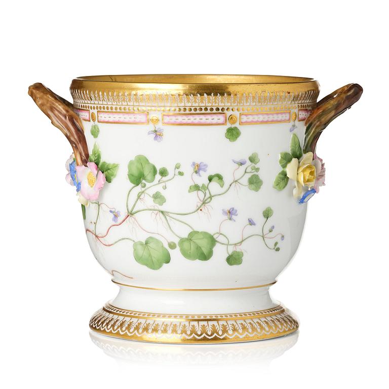 Ytterfoder/Vinkylare, porslin. 'Flora Danica', Royal Copenhagen, Danmark, 1900-tal.