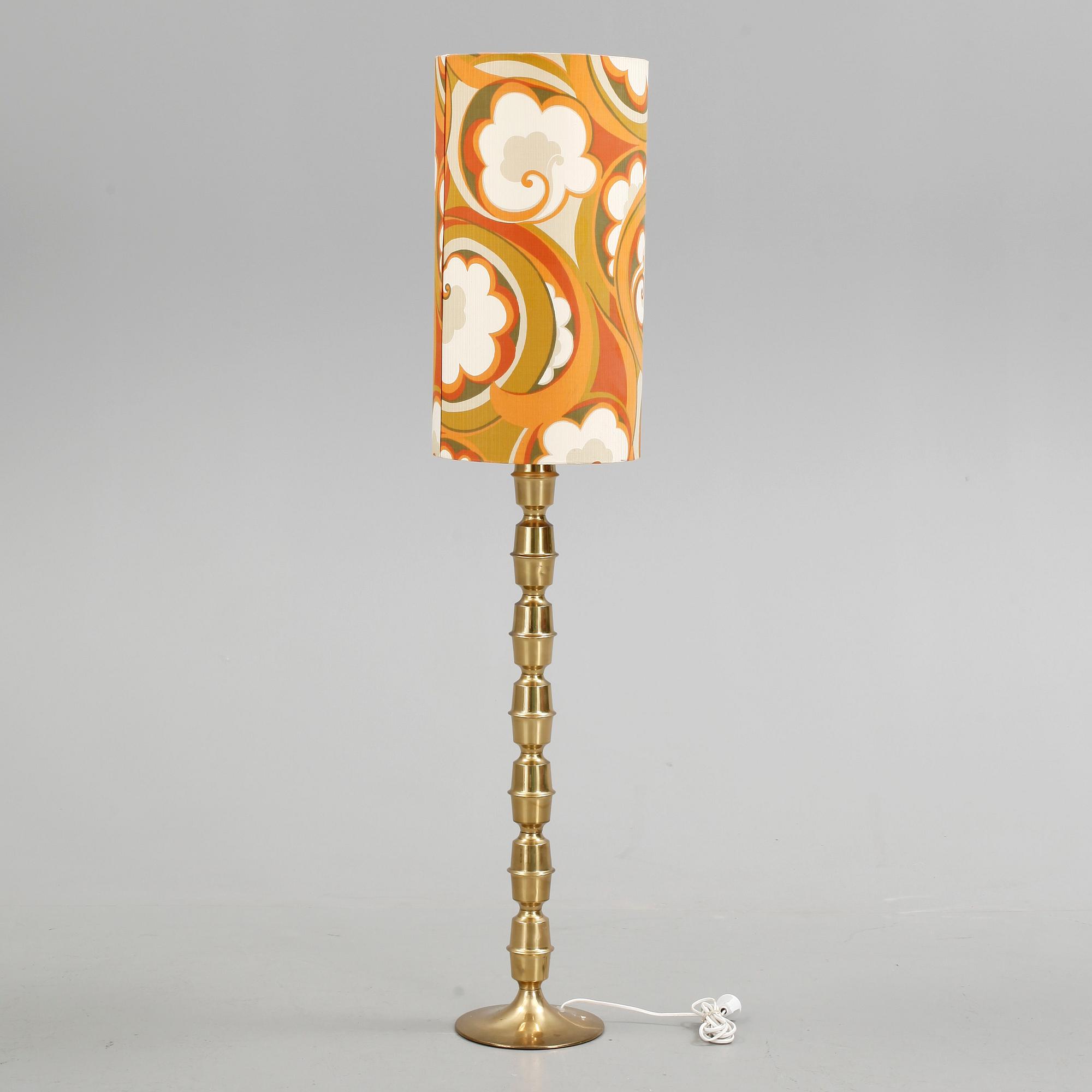 GOLVLAMPA, 1900-talets mitt.