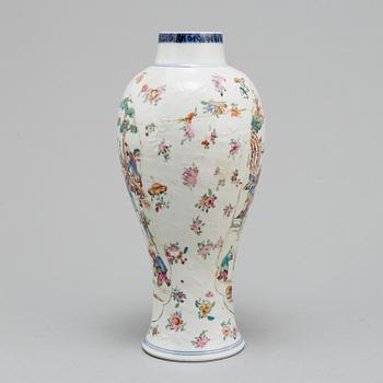 VAS, kompaniporslin. Qingdynastin, Qianlong (1736-95).