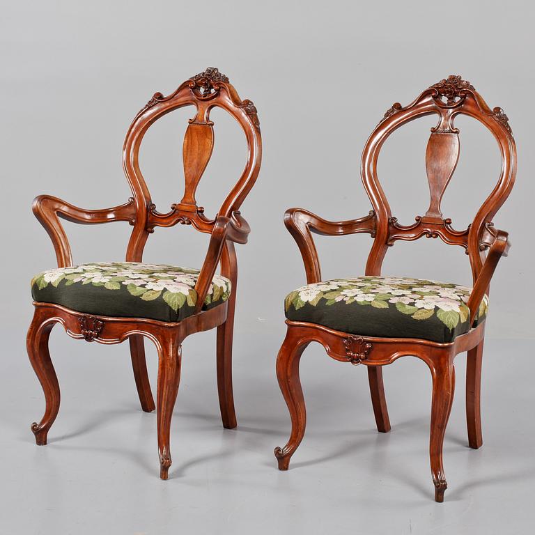 KARMSTOLAR, ett par, nyrokoko, 1800-talets andra hälft.