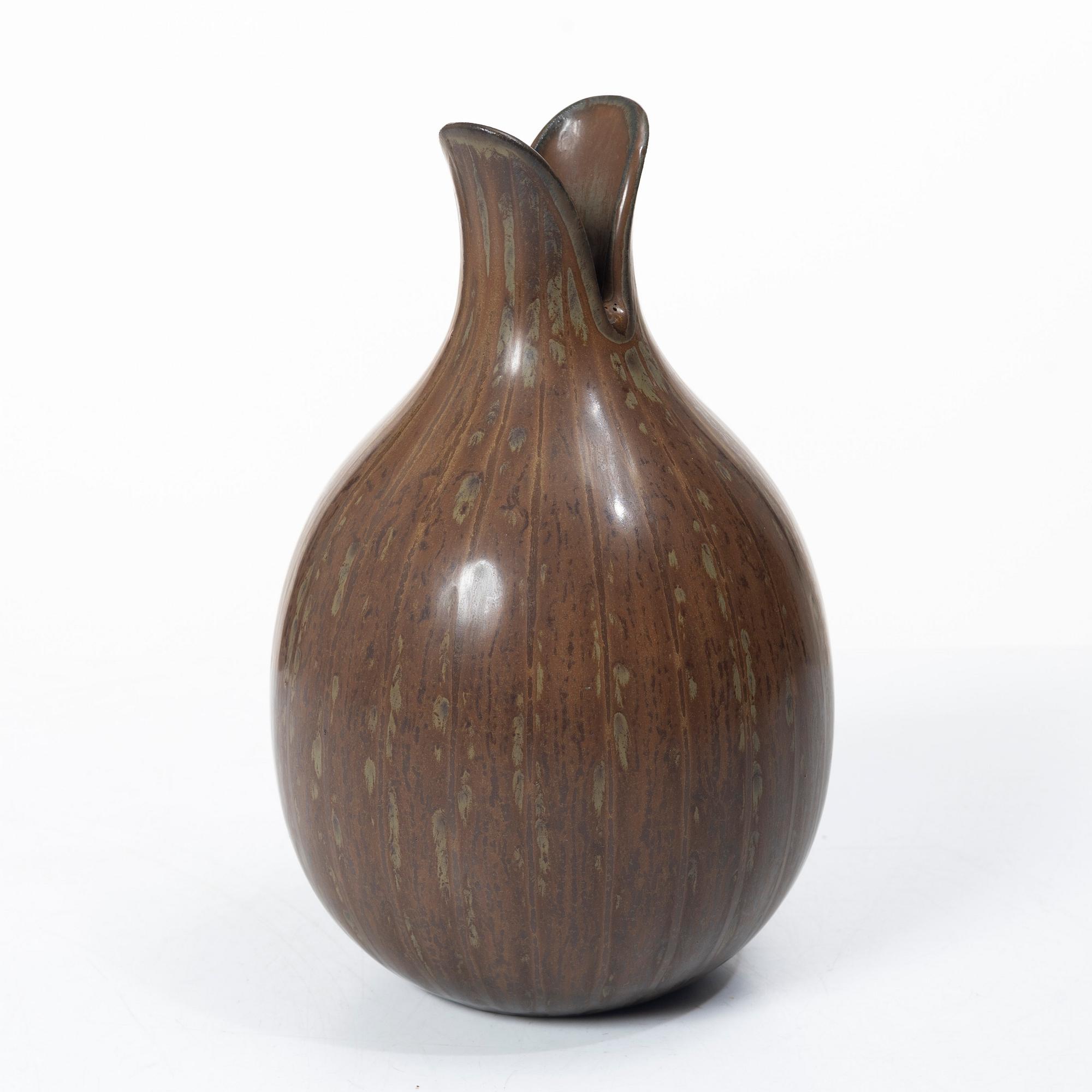 Gunnar Nylund, A stoneware vase, Rörstrand.