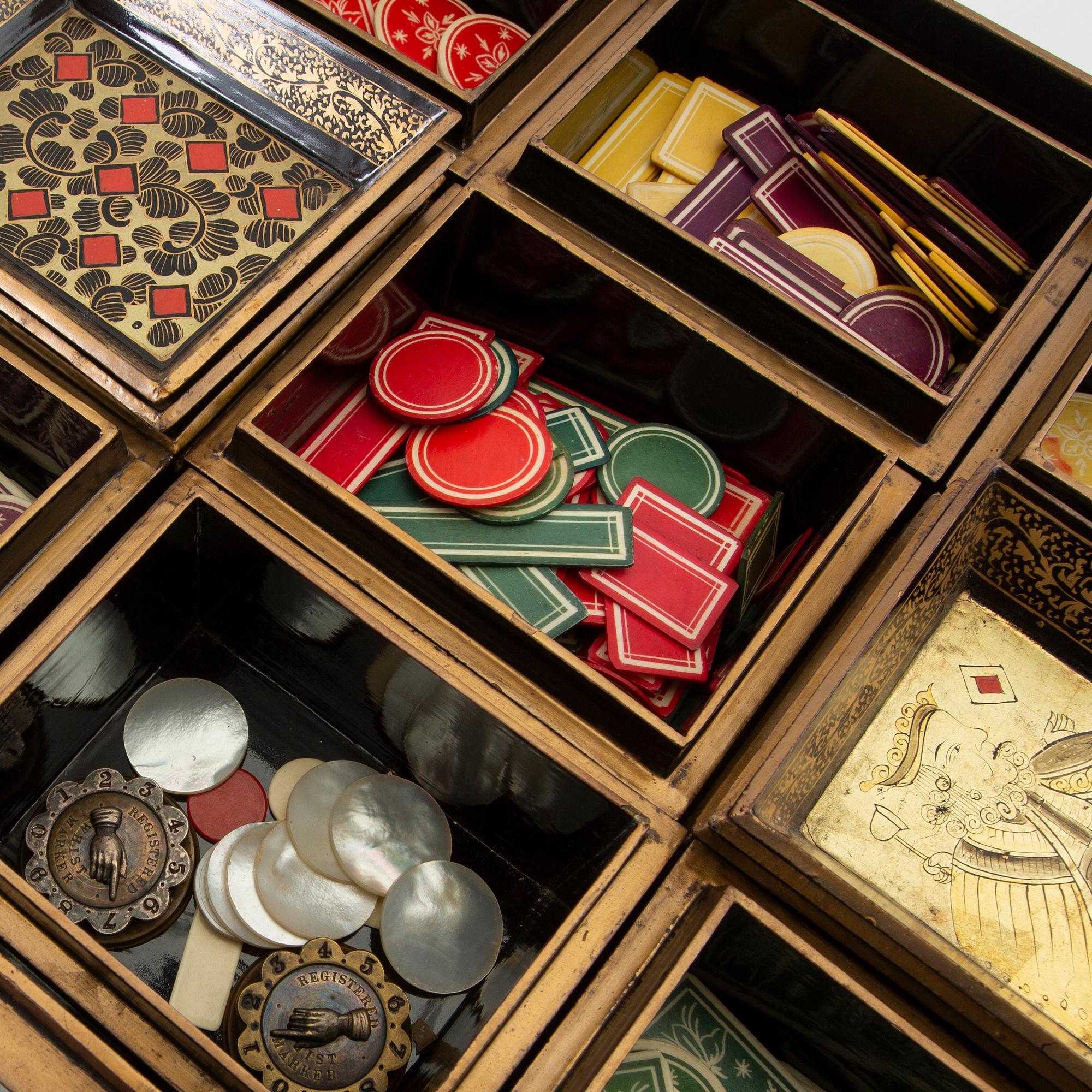 Game box Japan early 20th century.