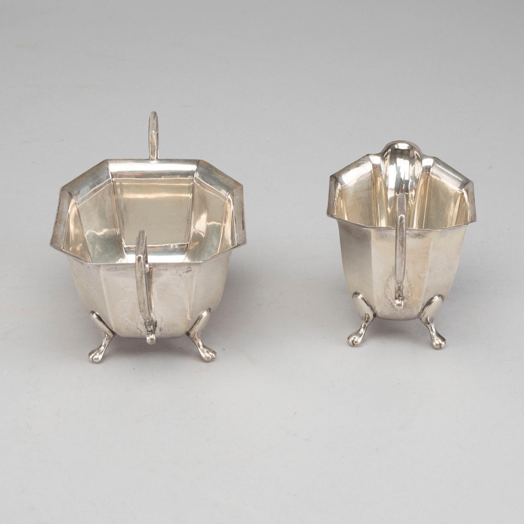 SOCKERSKÅL samt  GRÄDDKANNA, silver, Edward Viner Sheffield 1935.