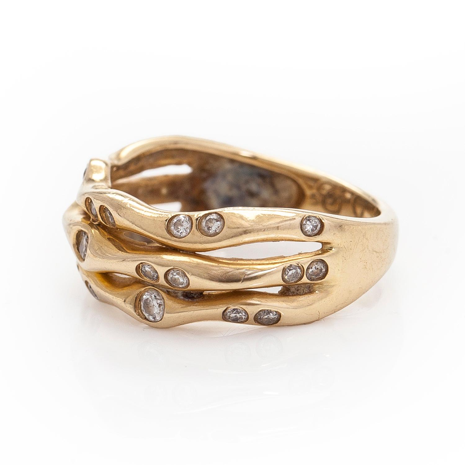 Ring, brilliant-cut diamonds, 14K gold.