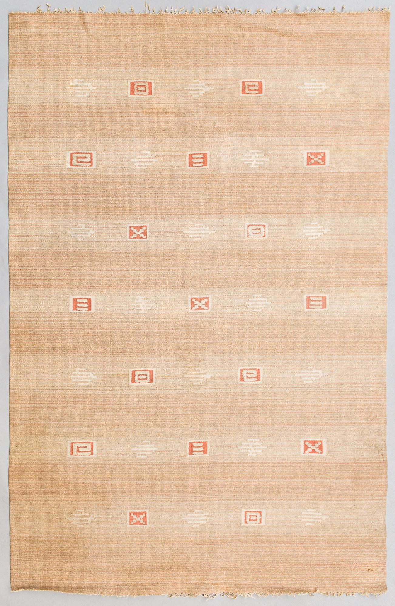 Toini Kallio, A 1930s flat weave carpet for Aaltosen Mattokutomo, Kiikka, Finland. Circa 300x200 cm.